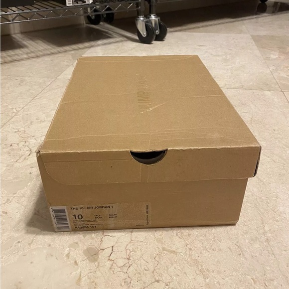 Off-white x air jordan 1 retro high og Chicago